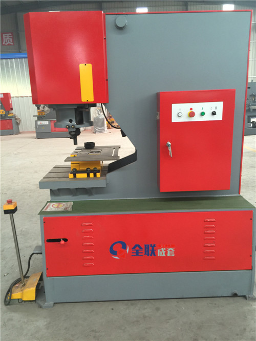 聯(lian)合液壓沖孔(kǒng)機 聯合液(yè)壓沖孔機