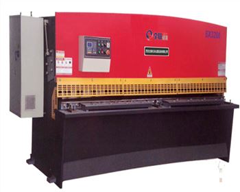 哪些配件(jian)是液壓剪闆機設(shè)備上不可缺少的(de)?