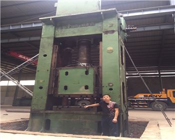 1600T壓力(li)機移機大(dà)修改造