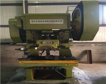 沖床 沖(chòng)床