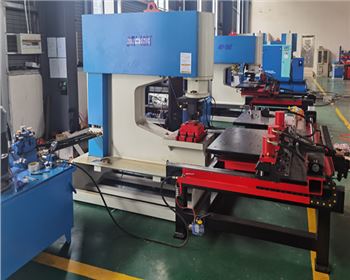 新疆液壓(ya)數控沖孔(kong)中心